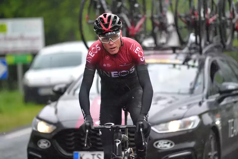 Chris Froome returns to practice for the first time