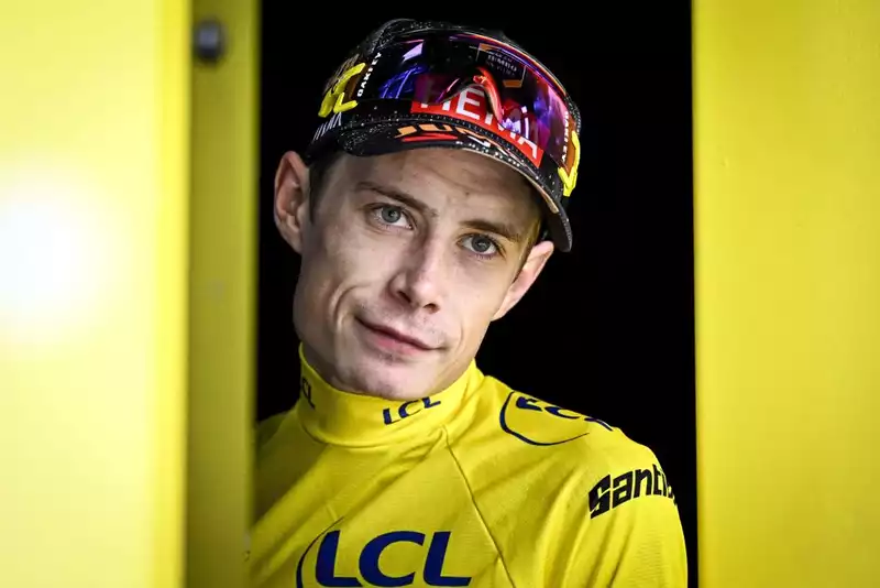 Vingegaard defends yellow in the Tour de France mountain final.