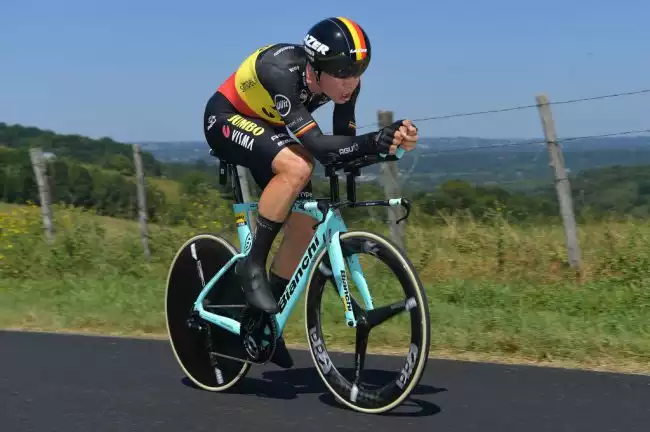 Van Aert uses e-bike for first time since Tour de France crash