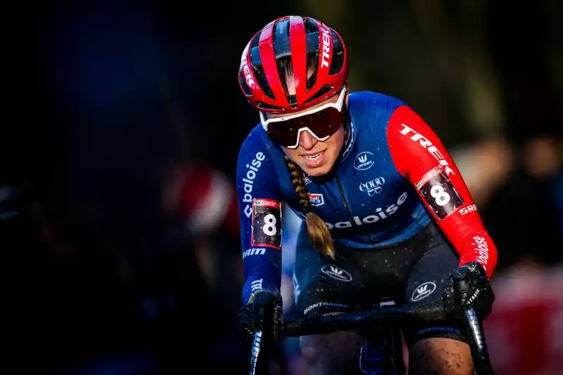 Cillin van Unrooy forced to end cyclocross season early with broken ribs